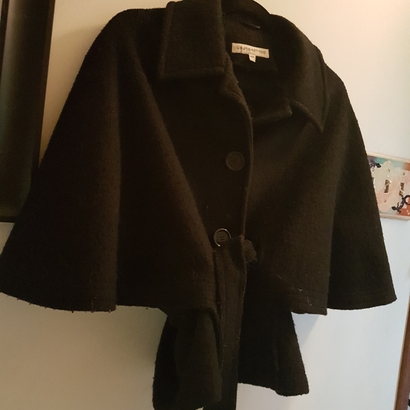Cape- blazer (belted) - Picture 2 of 2